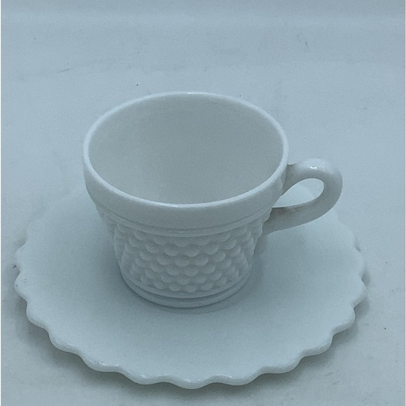 Four White Hobnail Cups and Saucers - Picture 5 of 11